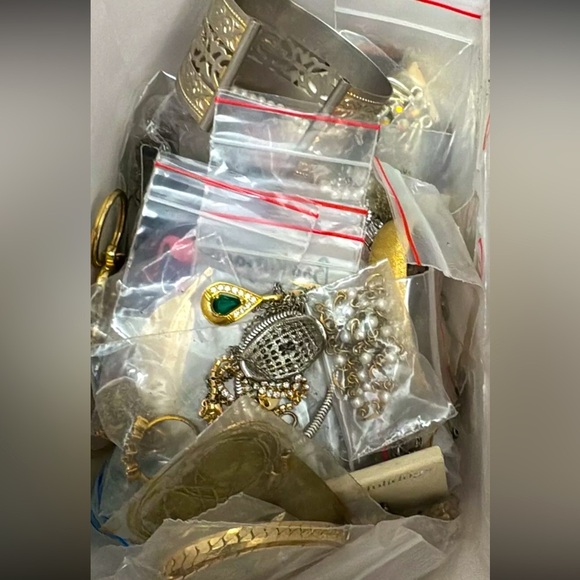 2 LBs mostly wearable repair craft ~ bulk jewelry inventory - Picture 2 of 6